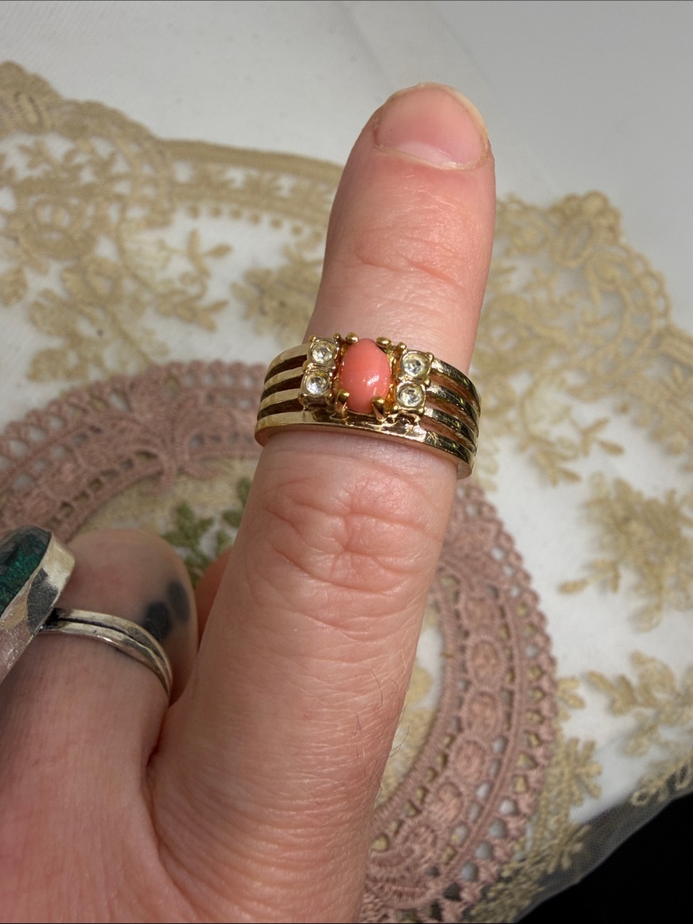 Vintage 1973 Avon Faux Coral Cabochon Ring Size 6.5 | Estate Gold Tone Statement - Picture 3 of 7